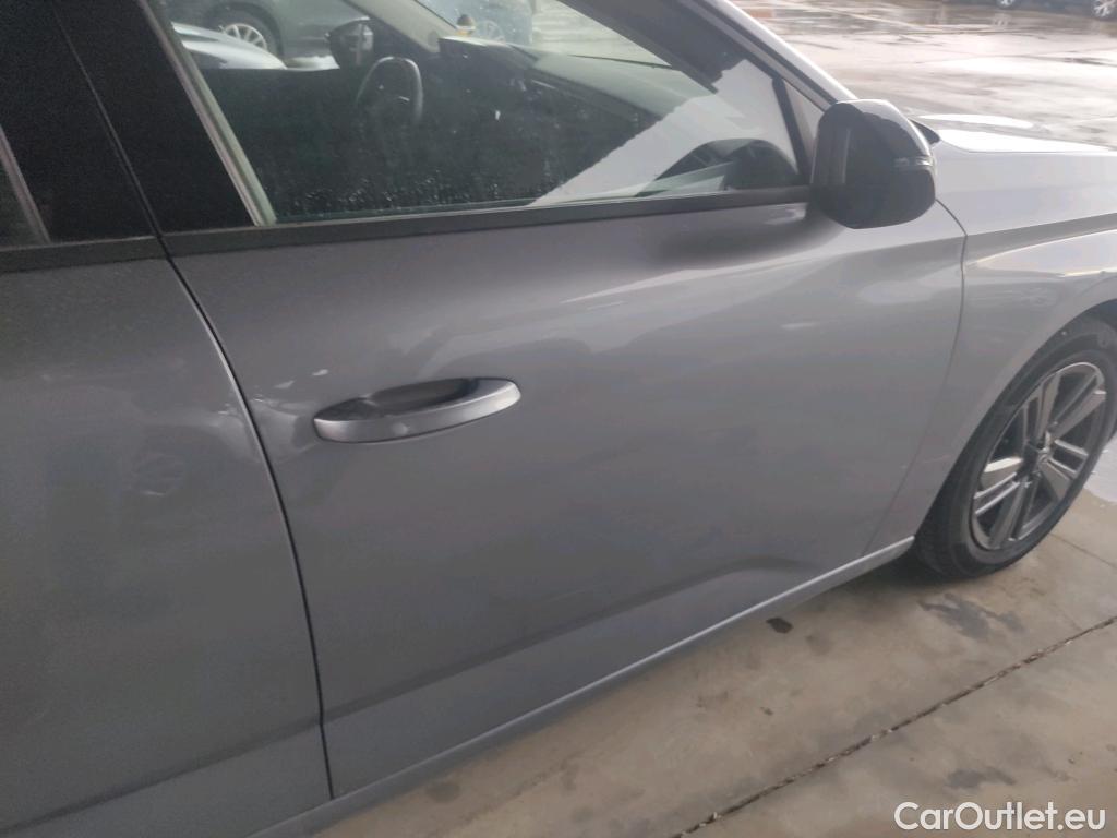 Peugeot  308 PEUGEOT  / 2021 / 5P / familiar SW Active Pack BlueHDi 130 S&S MAN #3