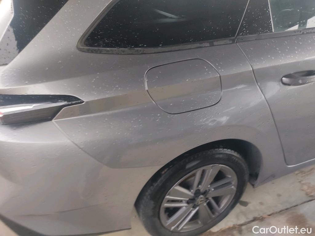 Peugeot  308 PEUGEOT  / 2021 / 5P / familiar SW Active Pack BlueHDi 130 S&S MAN #25