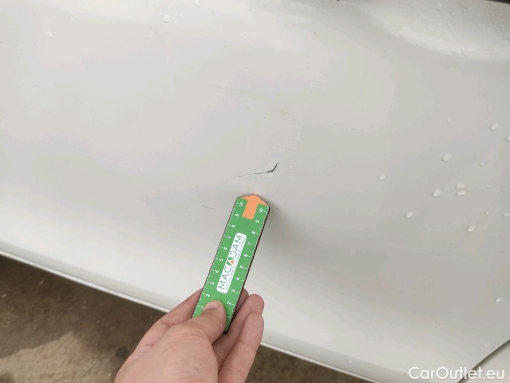  Toyota  Hilux TOYOTA  / 2020 / 4P / pickup 2.4 D-4D Cabina Doble GX #12