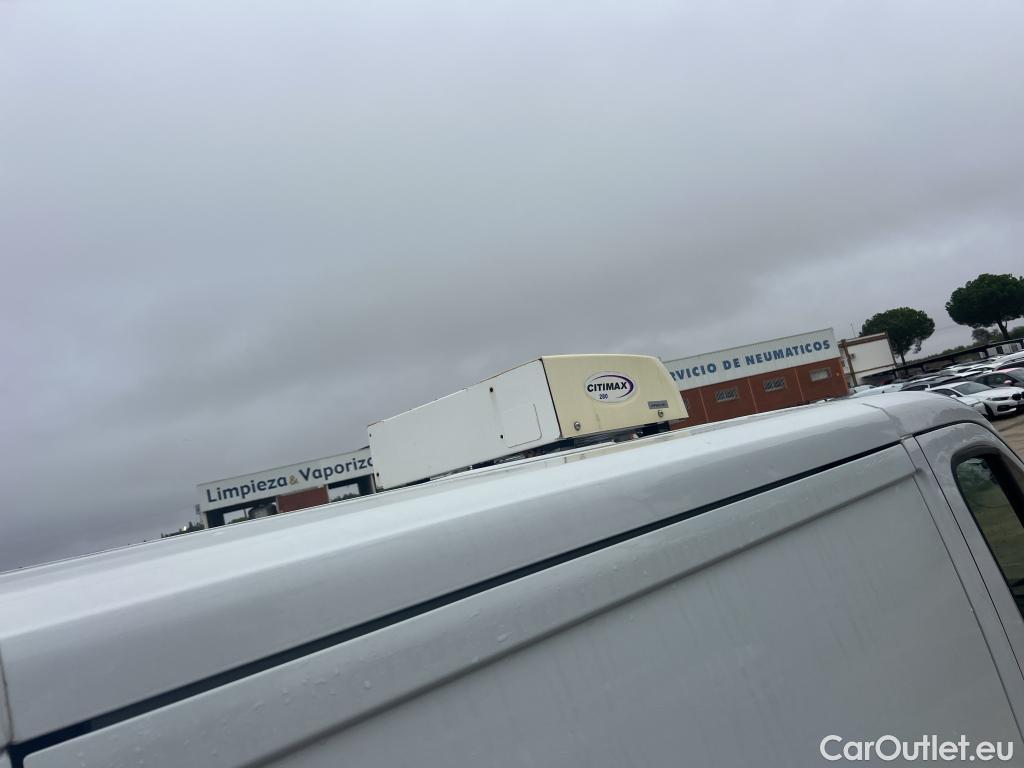  Peugeot  Boxer PEUGEOT  / 2014 / 4P / furgón 333 L2 H1 BHDI 88kW (120CV) S&S 6 Vel. M ###EQUIPO REFRIGERACION + ISOTERMO### #59