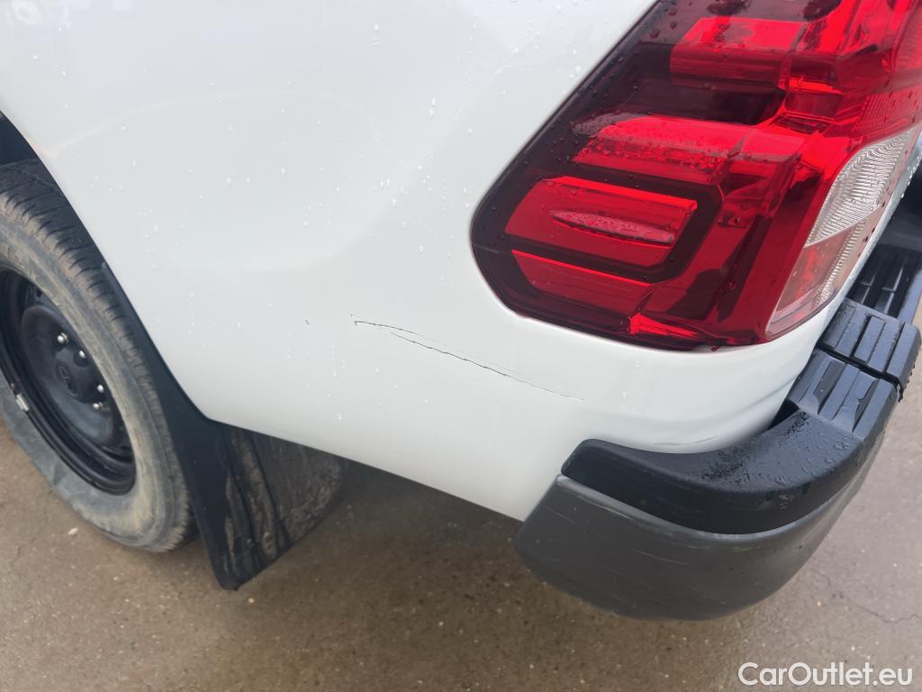  Toyota  Hilux TOYOTA  / 2020 / 4P / pickup 2.4 D-4D Cabina Doble GX #4