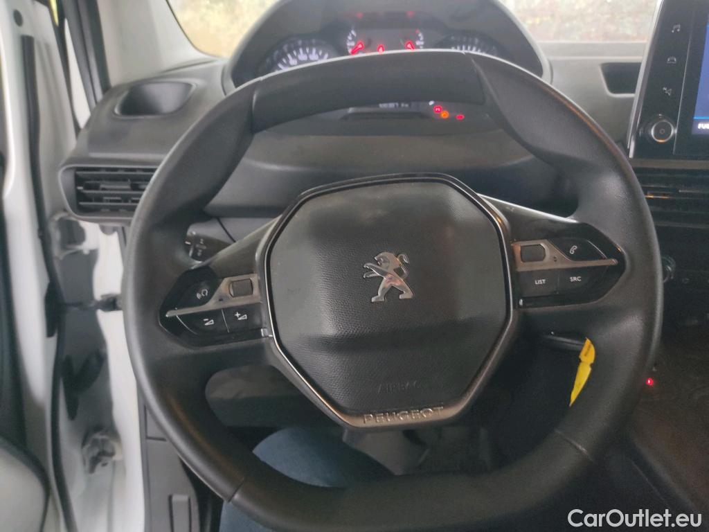  Peugeot  Partner PEUGEOT  / 2018 / 4P / furgón derivado de turismo Premium Standard 600kg BlueHDi 73kW (AC) #44