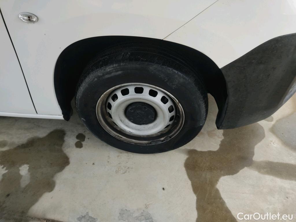  Peugeot  Partner PEUGEOT  / 2018 / 4P / furgón derivado de turismo Premium Standard 600kg BlueHDi 73kW (AC) #50