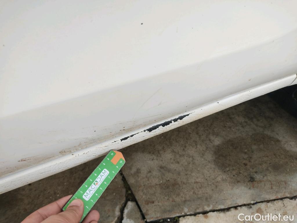  Toyota  Hilux TOYOTA  / 2020 / 4P / pickup 2.4 D-4D Cabina Doble GX #20