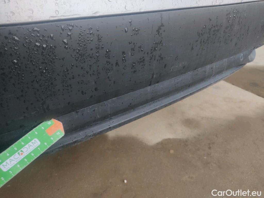 Peugeot  308 PEUGEOT  / 2021 / 5P / familiar SW Active Pack BlueHDi 130 S&S MAN #18