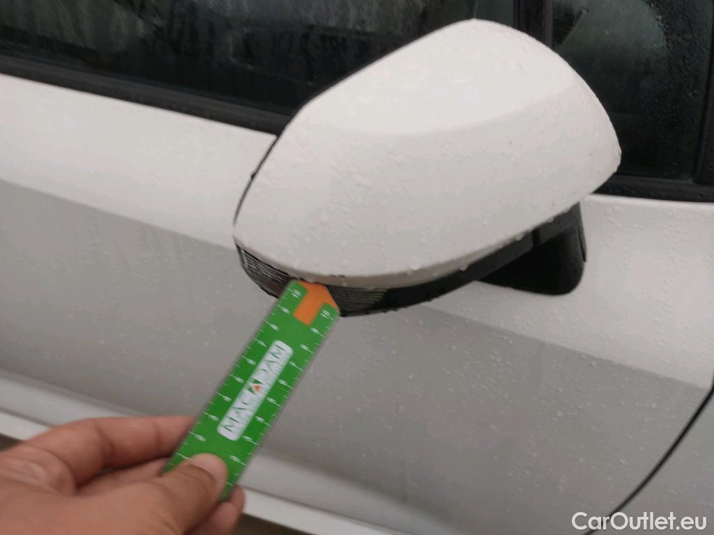 Toyota  Corolla TOYOTA  / 2019 / 5P / familiar 1.8 125H ACTIVE TECH E-CVT TOU SPORT #25