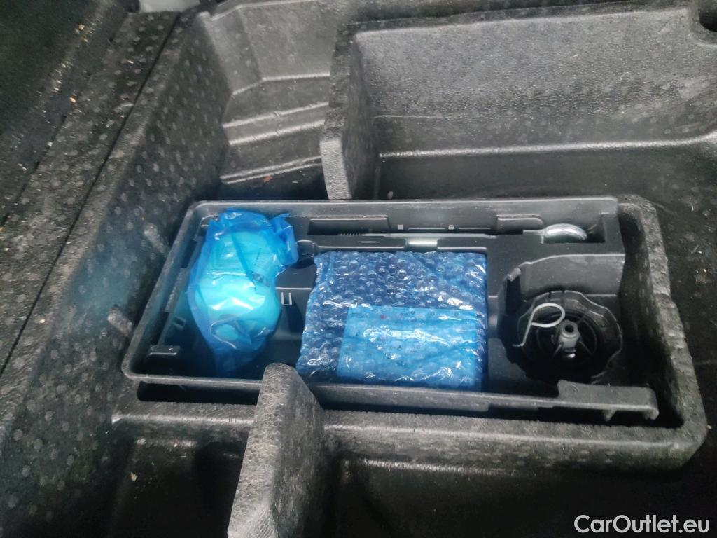 Peugeot  308 PEUGEOT  / 2021 / 5P / familiar SW Active Pack BlueHDi 130 S&S MAN #10