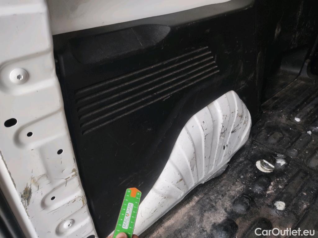  Peugeot  Partner PEUGEOT  / 2018 / 4P / furgón derivado de turismo Premium Standard 600kg BlueHDi 73kW (AC) #37