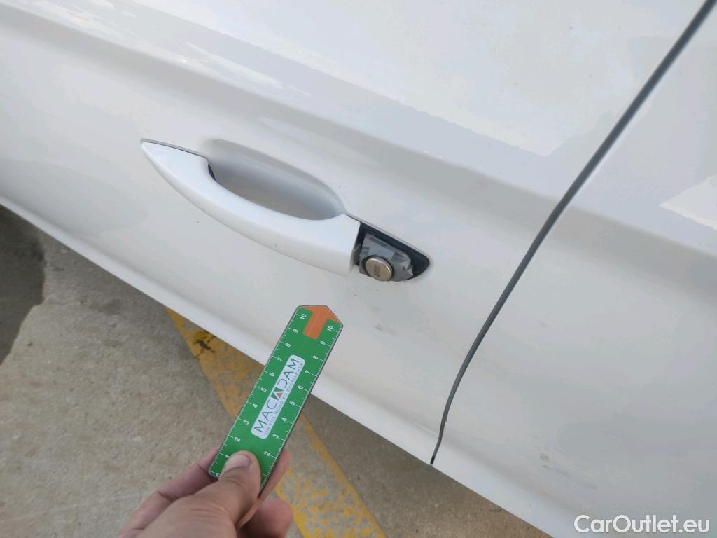 Opel  Corsa OPEL  1.2T XHL 74kW (100CV) Elegance #6