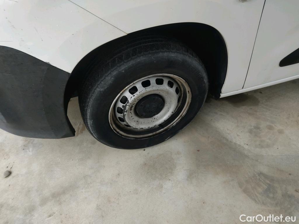  Peugeot  Partner PEUGEOT  / 2018 / 4P / furgón derivado de turismo Premium Standard 600kg BlueHDi 73kW (AC) #46