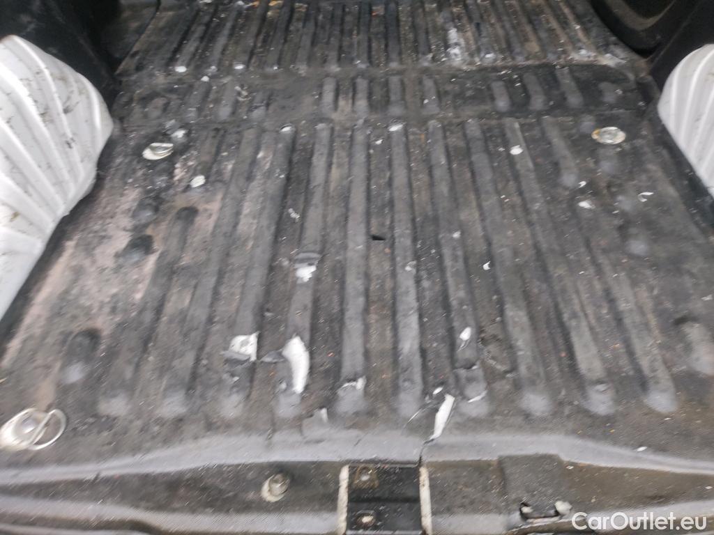  Peugeot  Partner PEUGEOT  / 2018 / 4P / furgón derivado de turismo Premium Standard 600kg BlueHDi 73kW (AC) #24