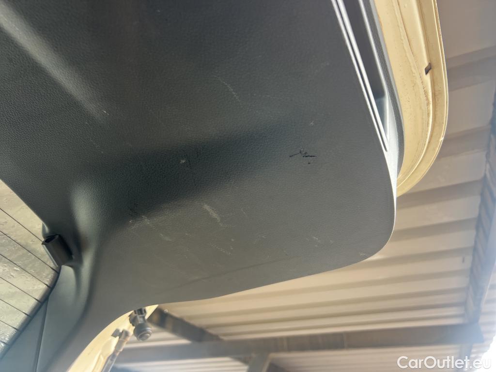 Nissan  Qashqai NISSAN  / 2017 / 5P / todoterreno dCi 85 kW (115 CV) E6D ACENTA #9