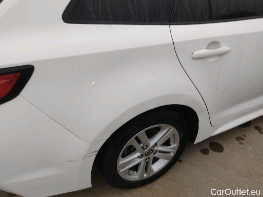 Toyota  Corolla TOYOTA  / 2019 / 5P / familiar 1.8 125H ACTIVE TECH E-CVT TOU SPORT #5