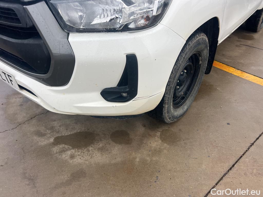  Toyota  Hilux TOYOTA  / 2020 / 4P / pickup 2.4 D-4D Cabina Doble GX #16