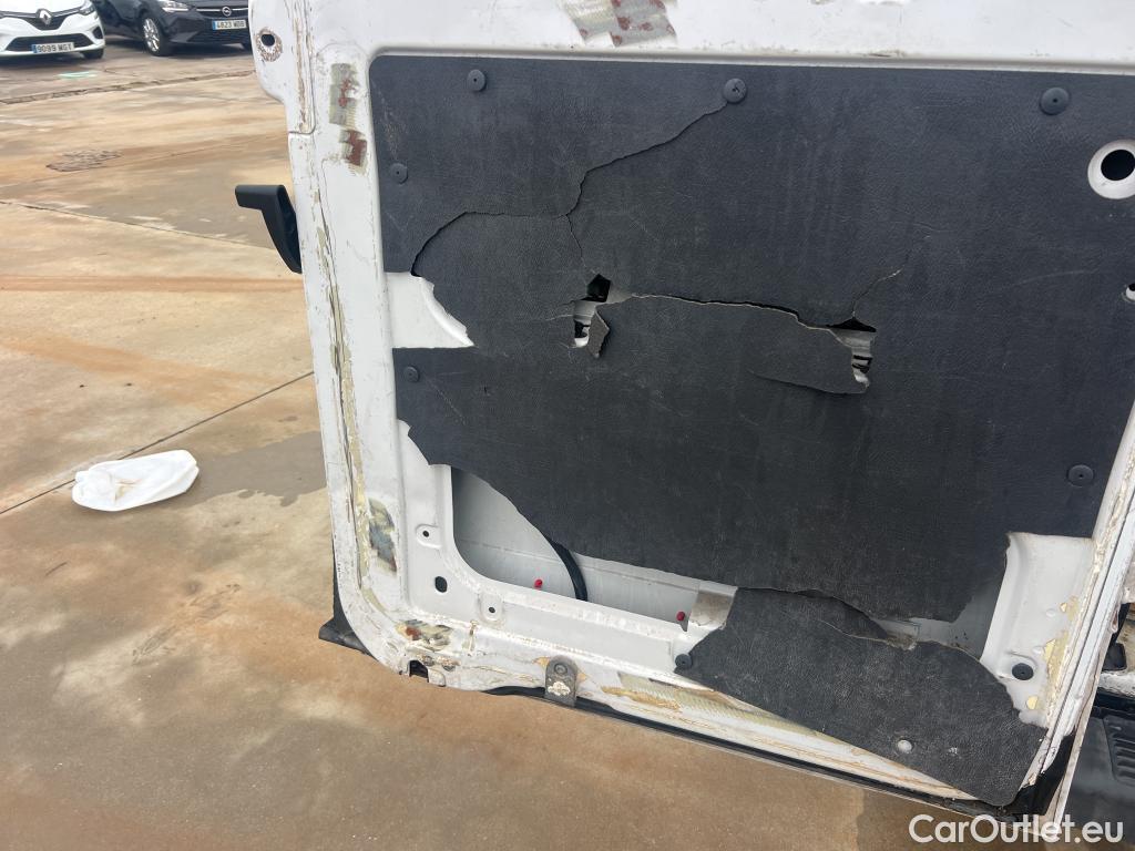  Peugeot  Boxer PEUGEOT  / 2014 / 4P / furgón 333 L2 H1 BHDI 88kW (120CV) S&S 6 Vel. M ###EQUIPO REFRIGERACION + ISOTERMO### #39