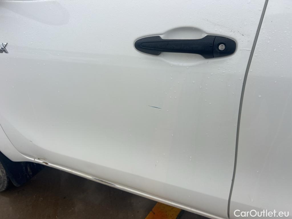  Toyota  Hilux TOYOTA  / 2020 / 4P / pickup 2.4 D-4D Cabina Doble GX #1