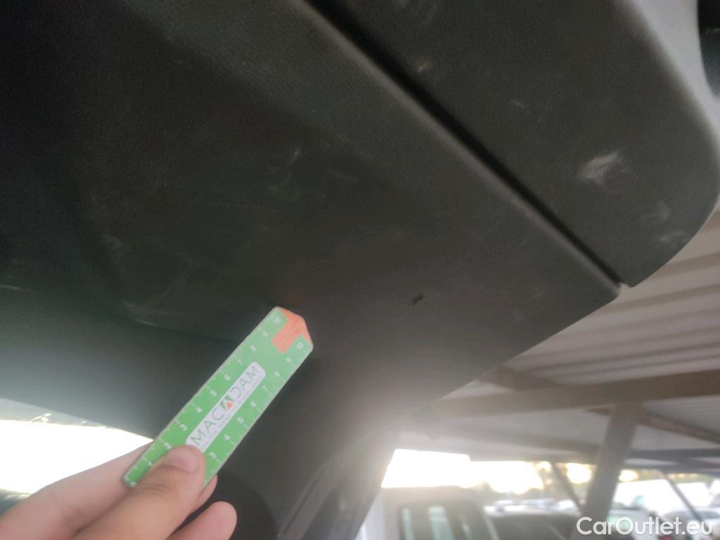 Peugeot  308 PEUGEOT  / 2021 / 5P / familiar SW Active Pack BlueHDi 130 S&S MAN #13