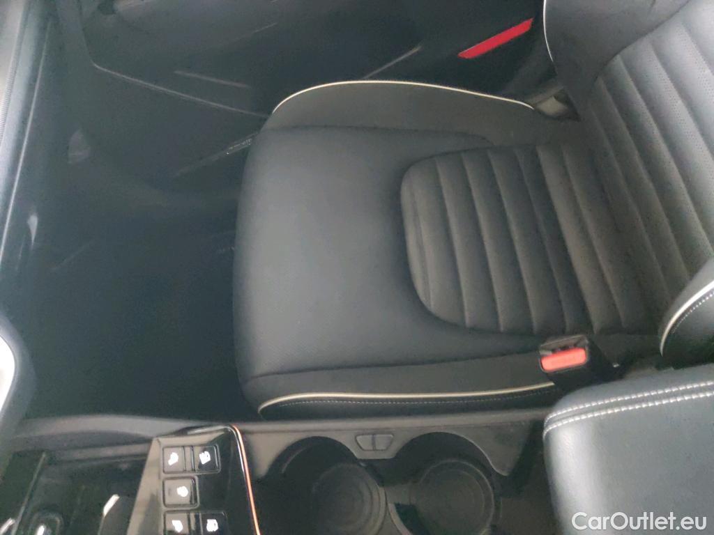  KIA  Sportage KIA  / 2022 / 5P / todoterreno 1.6 T-GDi HEV 171kW (230CV) GT-line 4X4 #10