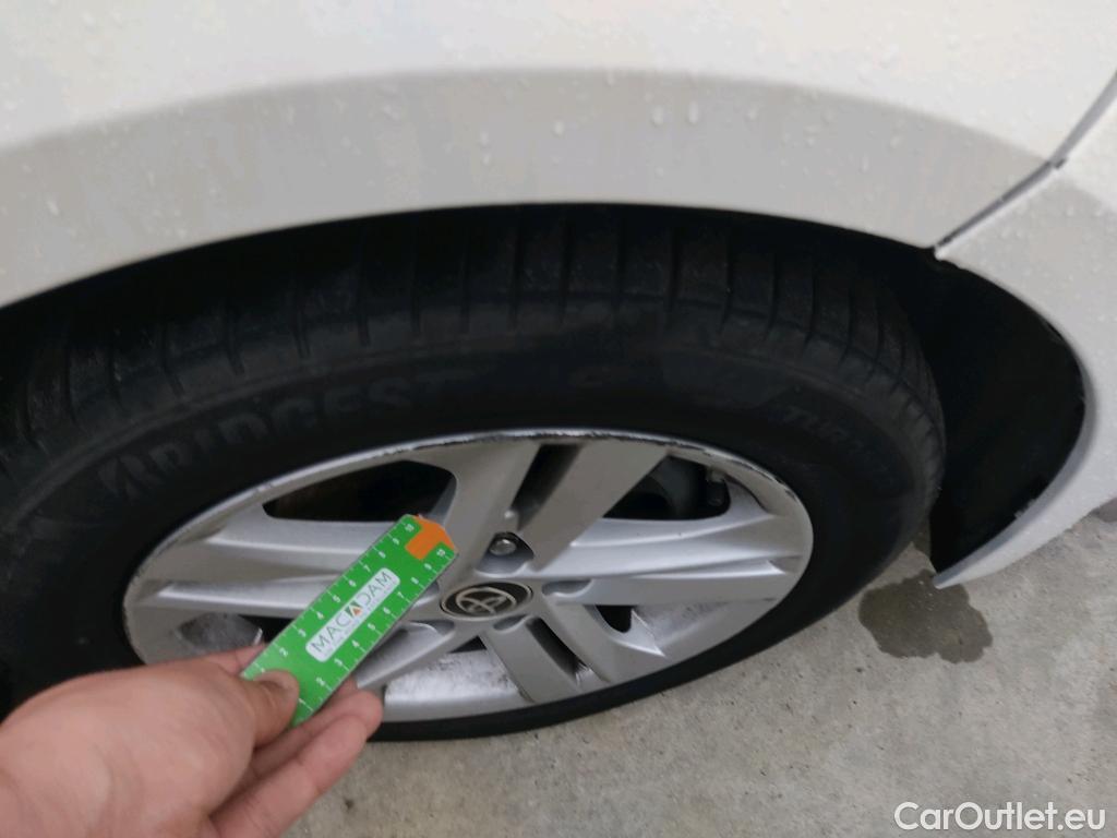 Toyota  Corolla TOYOTA  / 2019 / 5P / familiar 1.8 125H ACTIVE TECH E-CVT TOU SPORT #8