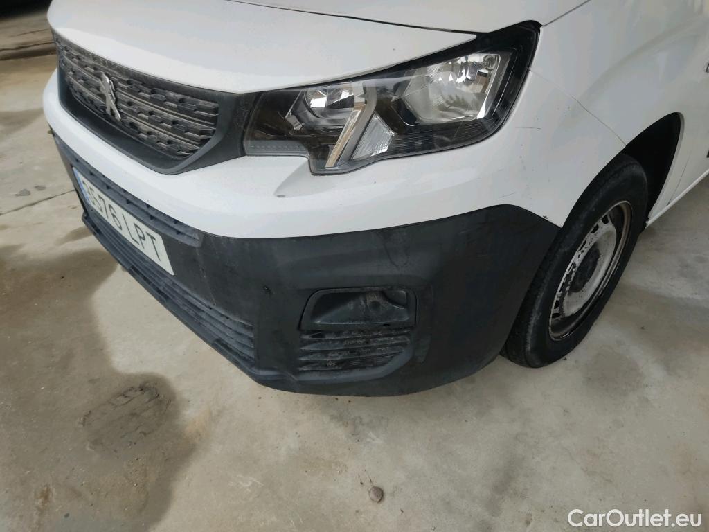  Peugeot  Partner PEUGEOT  / 2018 / 4P / furgón derivado de turismo Premium Standard 600kg BlueHDi 73kW (AC) #29