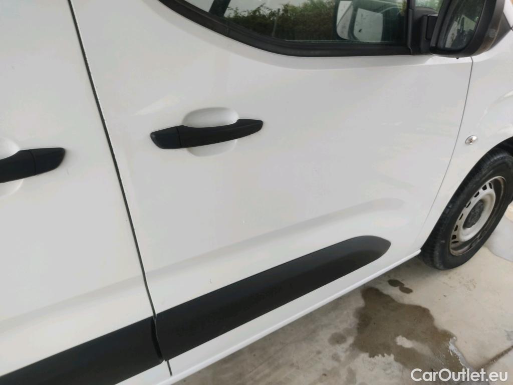  Peugeot  Partner PEUGEOT  / 2018 / 4P / furgón derivado de turismo Premium Standard 600kg BlueHDi 73kW (AC) #16