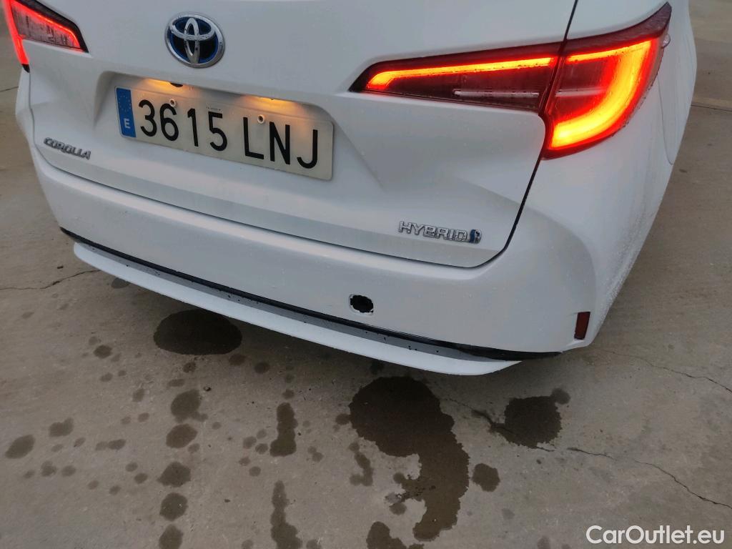 Toyota  Corolla TOYOTA  / 2019 / 5P / familiar 1.8 125H ACTIVE TECH E-CVT TOU SPORT #3