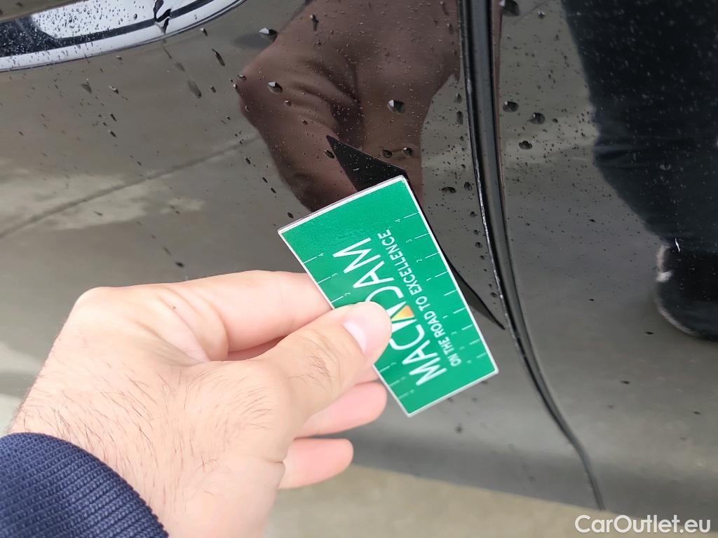 Volkswagen  Golf  VOLKSWAGEN / 2020 / 5P / familiar Life 2.0 TDI 85kW (115CV) Variant #2