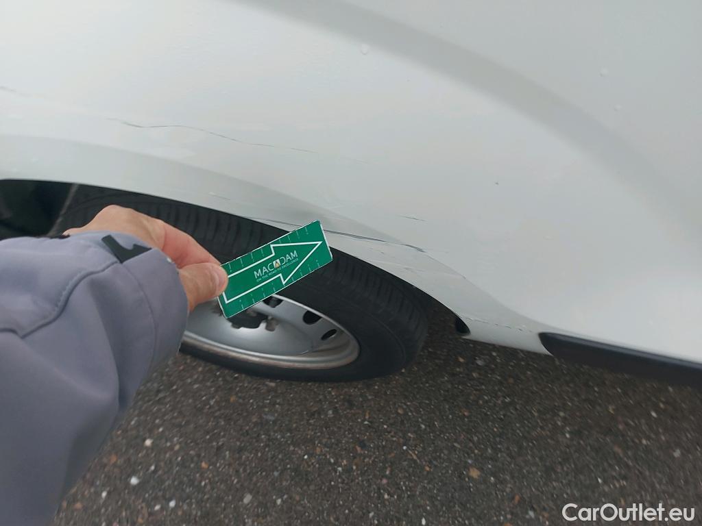 Fiat  Fiorino FIAT  / 2016 / 3P / furgón derivado de turismo Cargo Base 1.4 Natural Power 51kW (70CV) #10