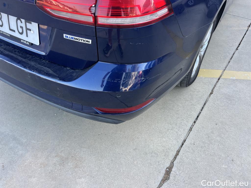  Volkswagen  Golf  VOLKSWAGEN / 2016 / 5P / familiar Last Edition 1.5 TSI 96kW(130CV) Variant #32