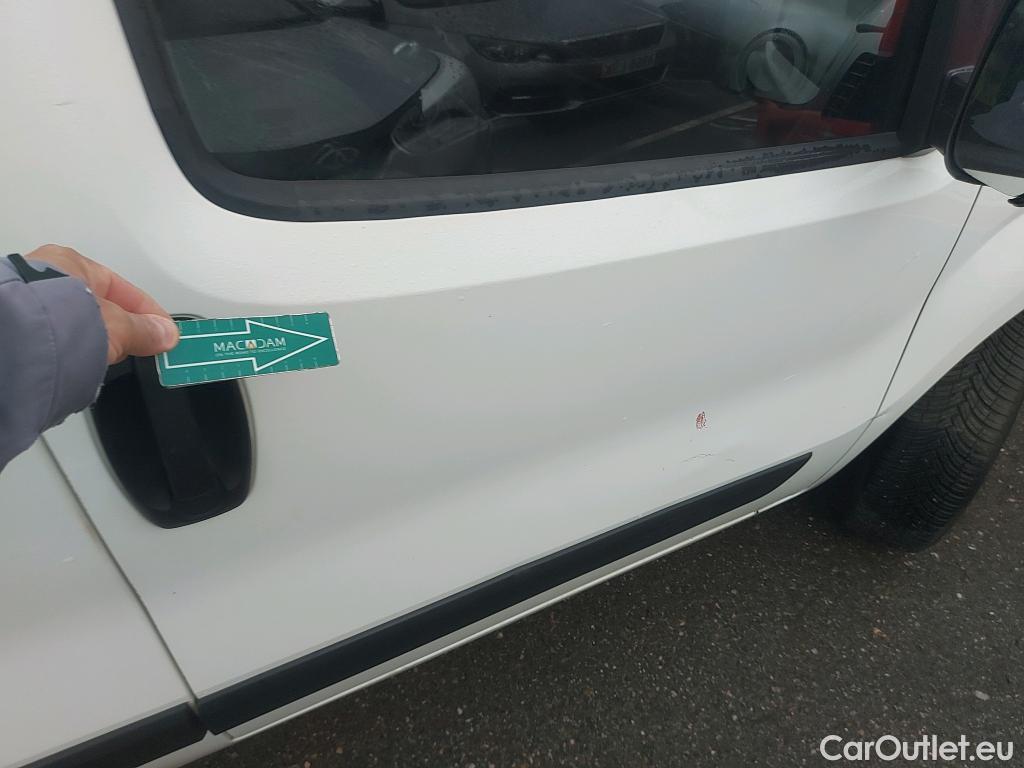 Fiat  Fiorino FIAT  / 2016 / 3P / furgón derivado de turismo Cargo Base 1.4 Natural Power 51kW (70CV) #14