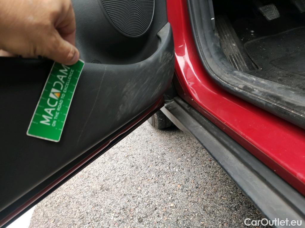  Hyundai  Konna HYUNDAI Kona / 2020 / 5P / todoterreno 1.6 CRDI 100kW (136CV) 48V Maxx 4X2 #12