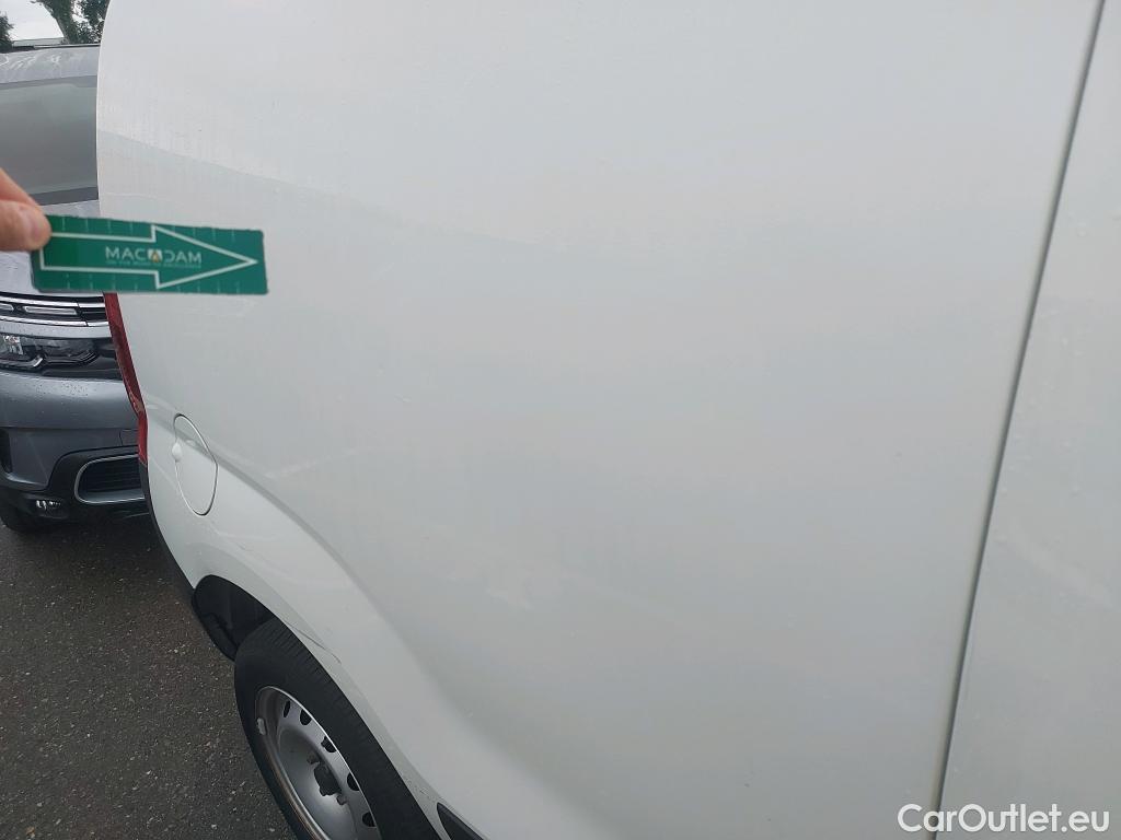 Fiat  Fiorino FIAT  / 2016 / 3P / furgón derivado de turismo Cargo Base 1.4 Natural Power 51kW (70CV) #9