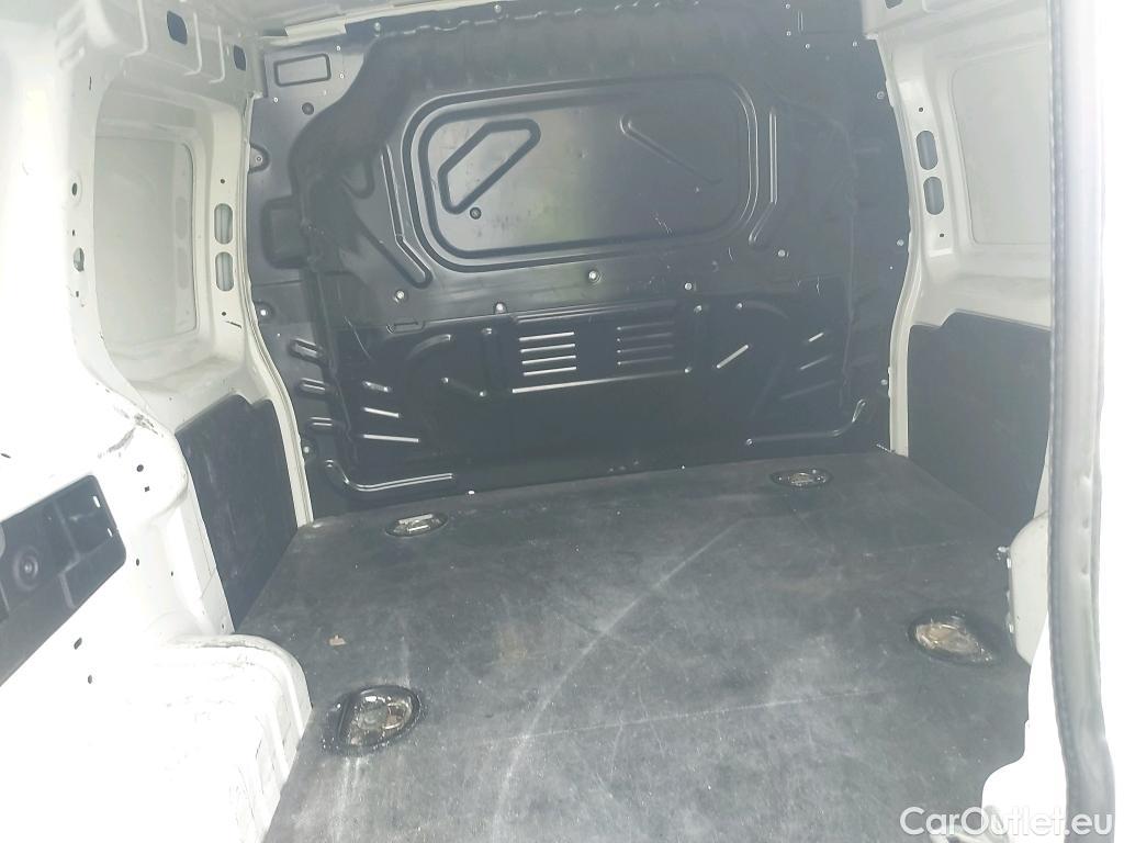 Fiat  Fiorino FIAT  / 2016 / 3P / furgón derivado de turismo Cargo Base 1.4 Natural Power 51kW (70CV) #7