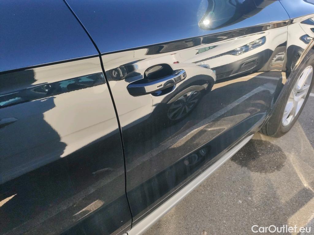  Audi  Q5 AUDI  / 2016 / 5P / todoterreno Design 35 TDI 120kW S tronic (AC) #3