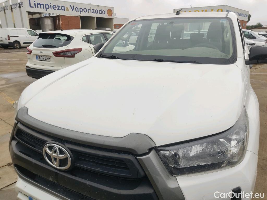  Toyota  Hilux TOYOTA  / 2020 / 4P / pickup 2.4 D-4D Cabina Doble GX #36