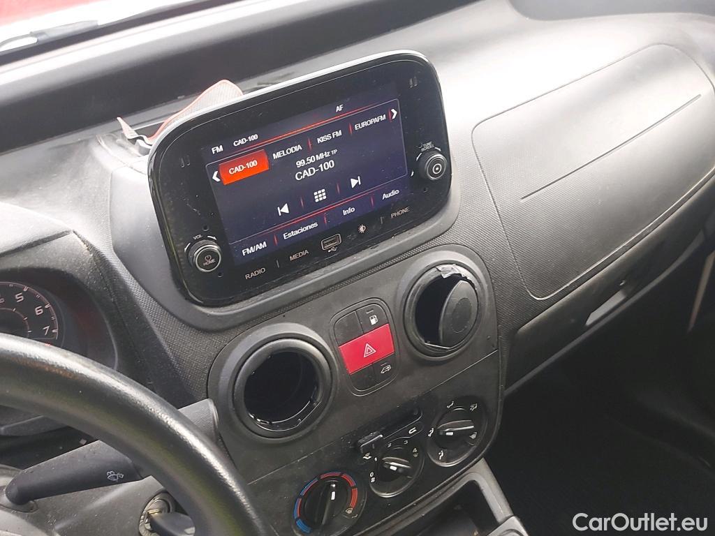 Fiat  Fiorino FIAT  / 2016 / 3P / furgón derivado de turismo Cargo Base 1.4 Natural Power 51kW (70CV) #13