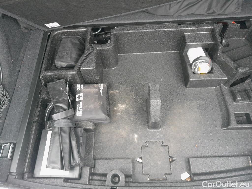 Audi  Q5 AUDI  SPORTBACK / 2020 / 5P / todoterreno Black line 40 TDI 150kW quattro-ultra #10