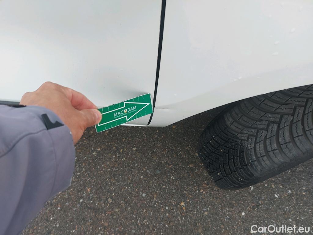 Fiat  Fiorino FIAT  / 2016 / 3P / furgón derivado de turismo Cargo Base 1.4 Natural Power 51kW (70CV) #21