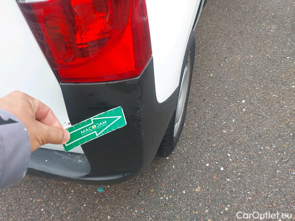 Fiat  Fiorino FIAT  / 2016 / 3P / furgón derivado de turismo Cargo Base 1.4 Natural Power 51kW (70CV) #33