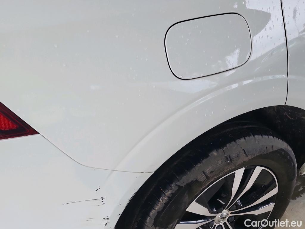 Volvo  XC60 VOLVO  / 2017 / 5P / todoterreno 2.0 B4 D Momentum Pro Auto #7