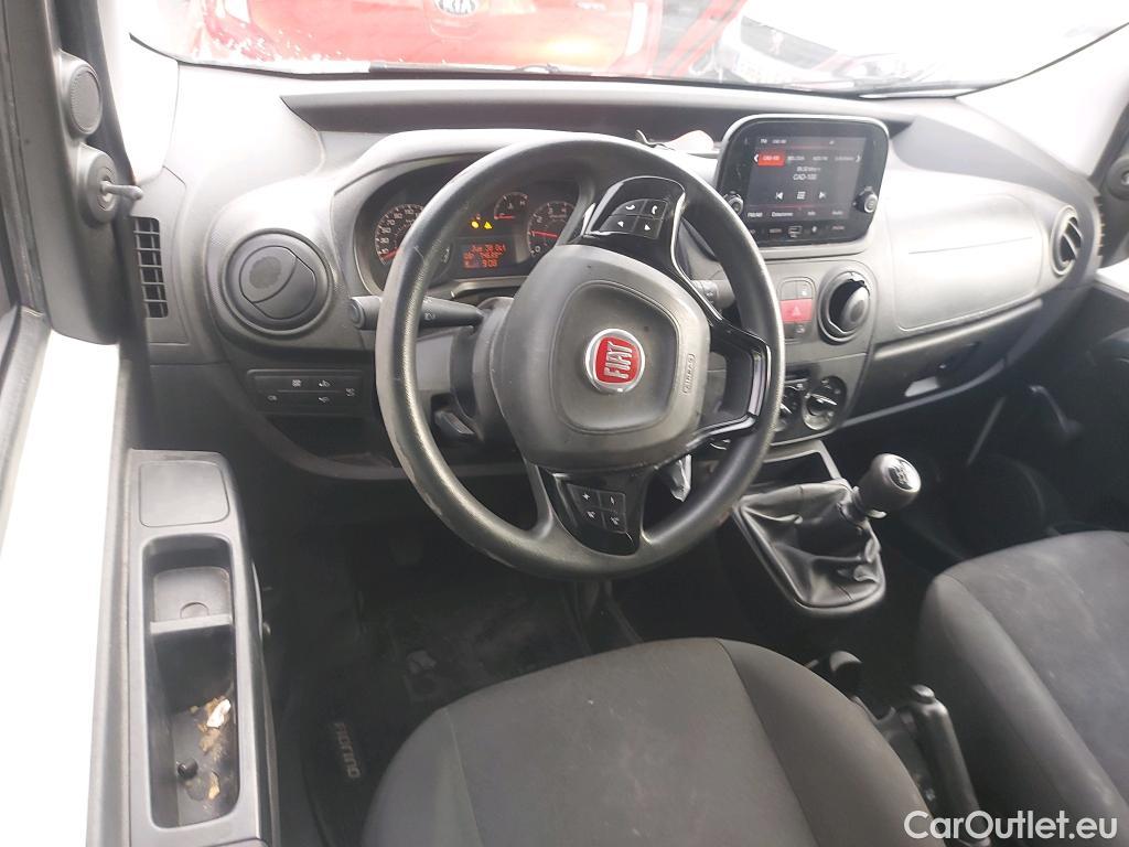Fiat  Fiorino FIAT  / 2016 / 3P / furgón derivado de turismo Cargo Base 1.4 Natural Power 51kW (70CV) #3