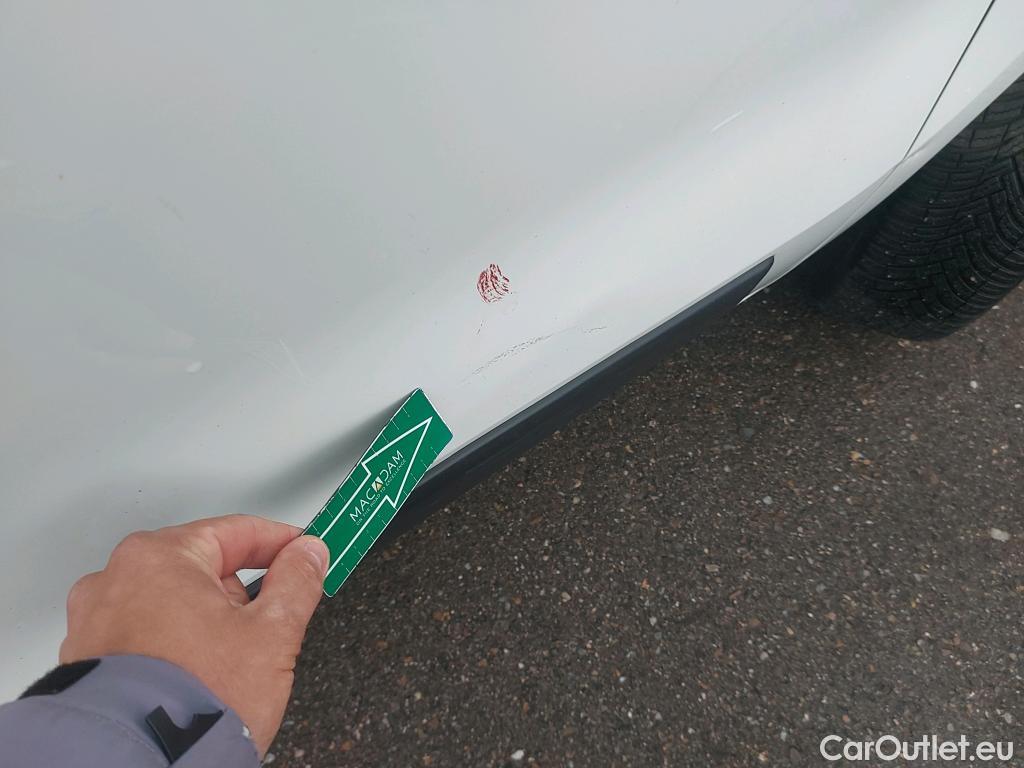 Fiat  Fiorino FIAT  / 2016 / 3P / furgón derivado de turismo Cargo Base 1.4 Natural Power 51kW (70CV) #15