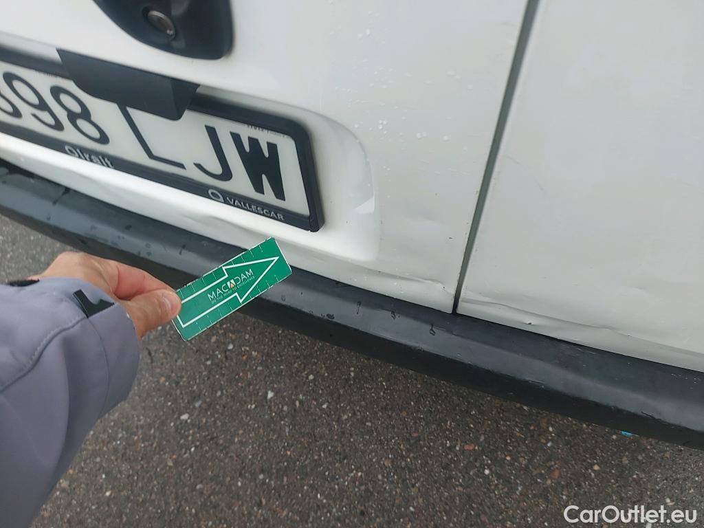 Fiat  Fiorino FIAT  / 2016 / 3P / furgón derivado de turismo Cargo Base 1.4 Natural Power 51kW (70CV) #8