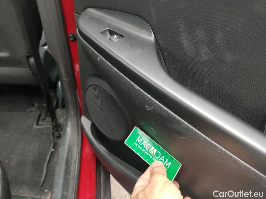  Hyundai  Konna HYUNDAI Kona / 2020 / 5P / todoterreno 1.6 CRDI 100kW (136CV) 48V Maxx 4X2 #14