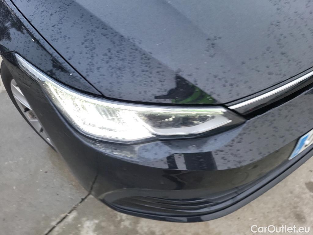 Volkswagen  Golf  VOLKSWAGEN / 2020 / 5P / familiar Life 2.0 TDI 85kW (115CV) Variant #17