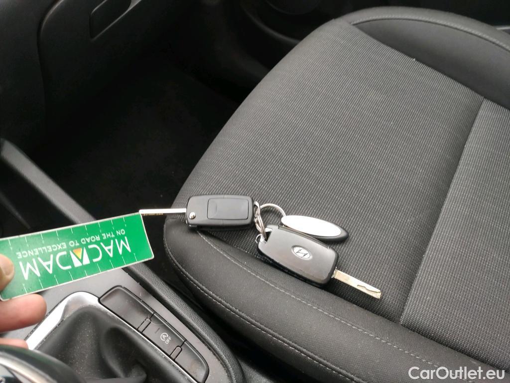  Hyundai  Konna HYUNDAI Kona / 2020 / 5P / todoterreno 1.6 CRDI 100kW (136CV) 48V Maxx 4X2 #1