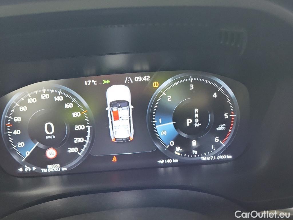 Volvo  XC60 VOLVO  / 2017 / 5P / todoterreno 2.0 B4 D Momentum Pro Auto #21