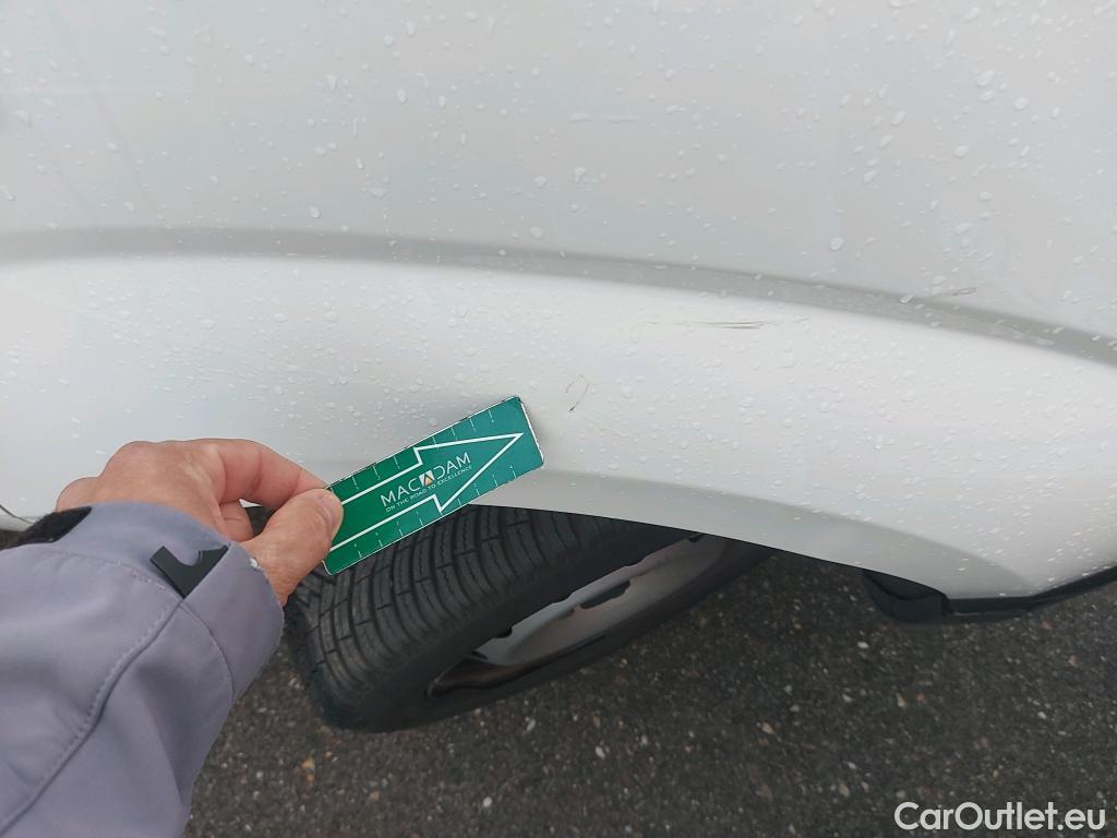 Fiat  Fiorino FIAT  / 2016 / 3P / furgón derivado de turismo Cargo Base 1.4 Natural Power 51kW (70CV) #20