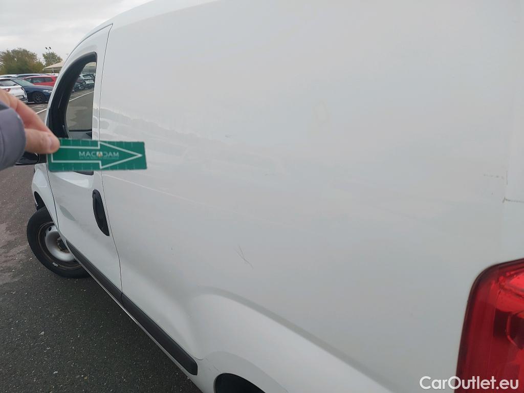 Fiat  Fiorino FIAT  / 2016 / 3P / furgón derivado de turismo Cargo Base 1.4 Natural Power 51kW (70CV) #3