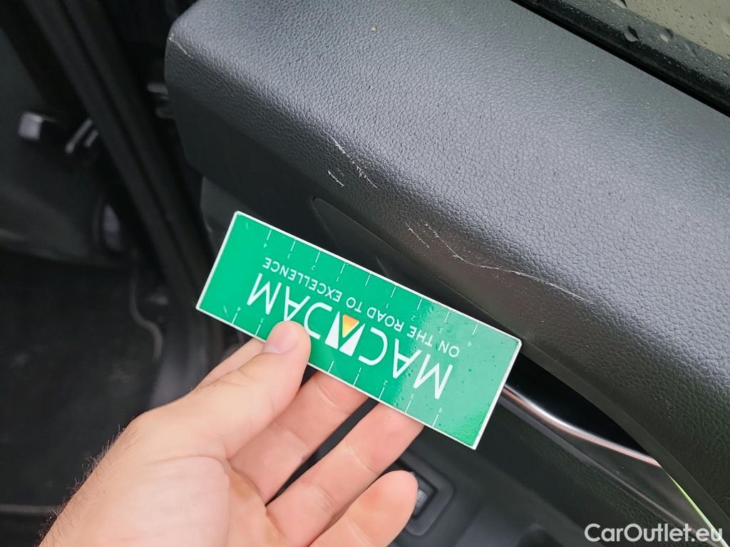 Volkswagen  Golf  VOLKSWAGEN / 2020 / 5P / familiar Life 2.0 TDI 85kW (115CV) Variant #10